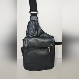 Travelon- Unisex Dark Blue Leather Crossbody Bag